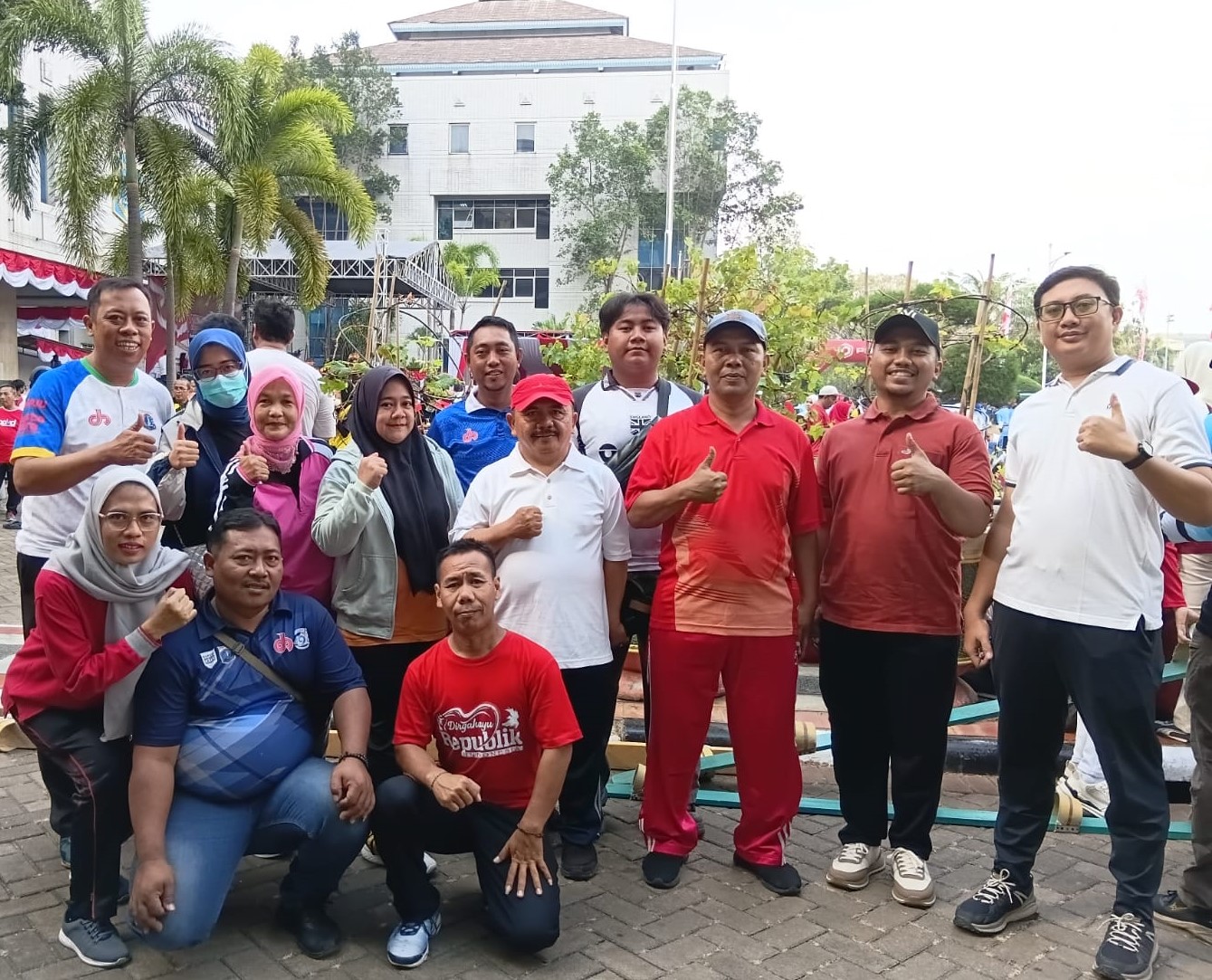 Lurah Kalibaru Beserta Jajaran Mengikuti Senam Primadona 4