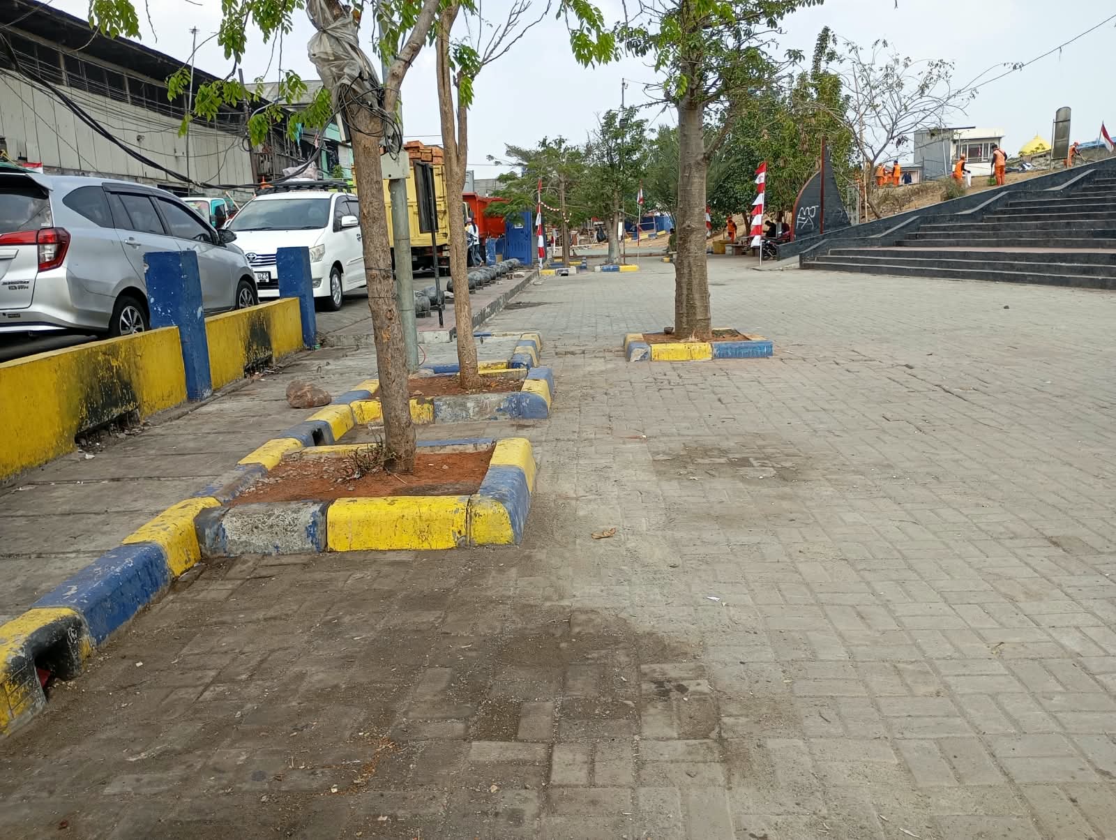 Menindaklanjuti Aduan Medsos terkait sampah berserakan di Area Plaza Kalibaru Pasca Kegiatan Festival Kalibaru 5