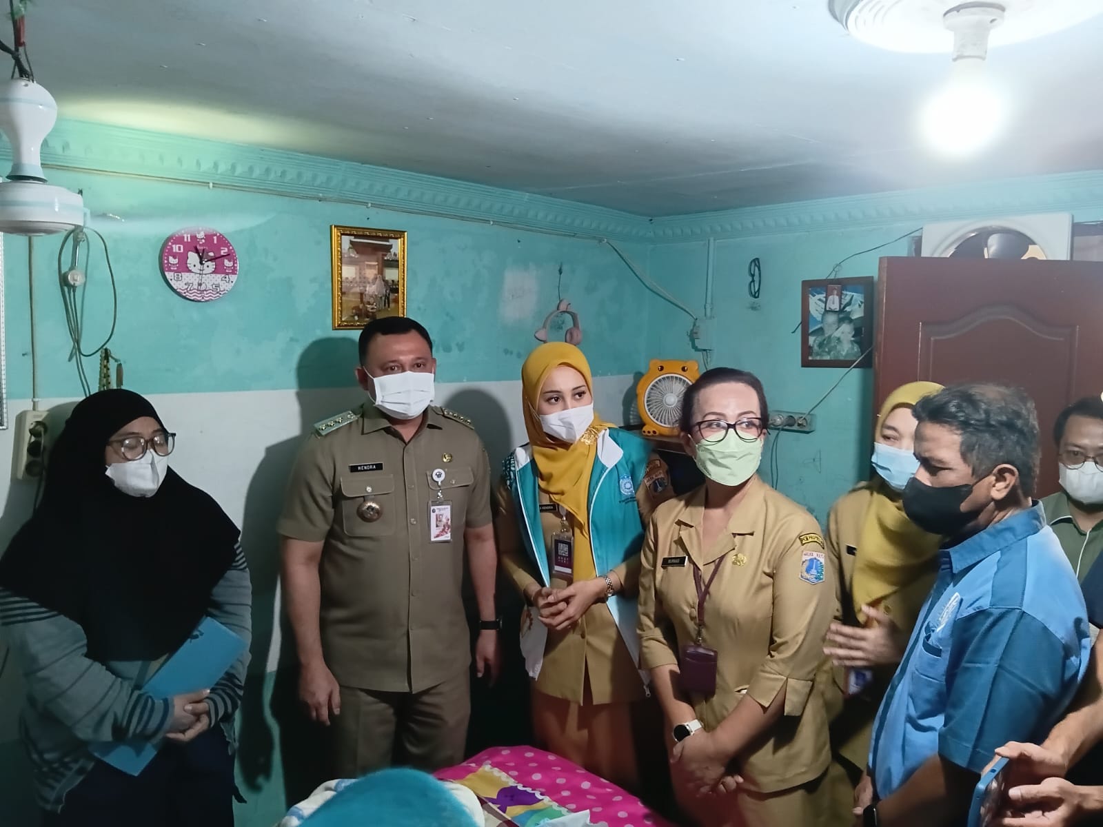 Kunjungan Walikota Jakarta Utara ke Rumah Ananda Yasmin penderita penyakit Auto Imun 2