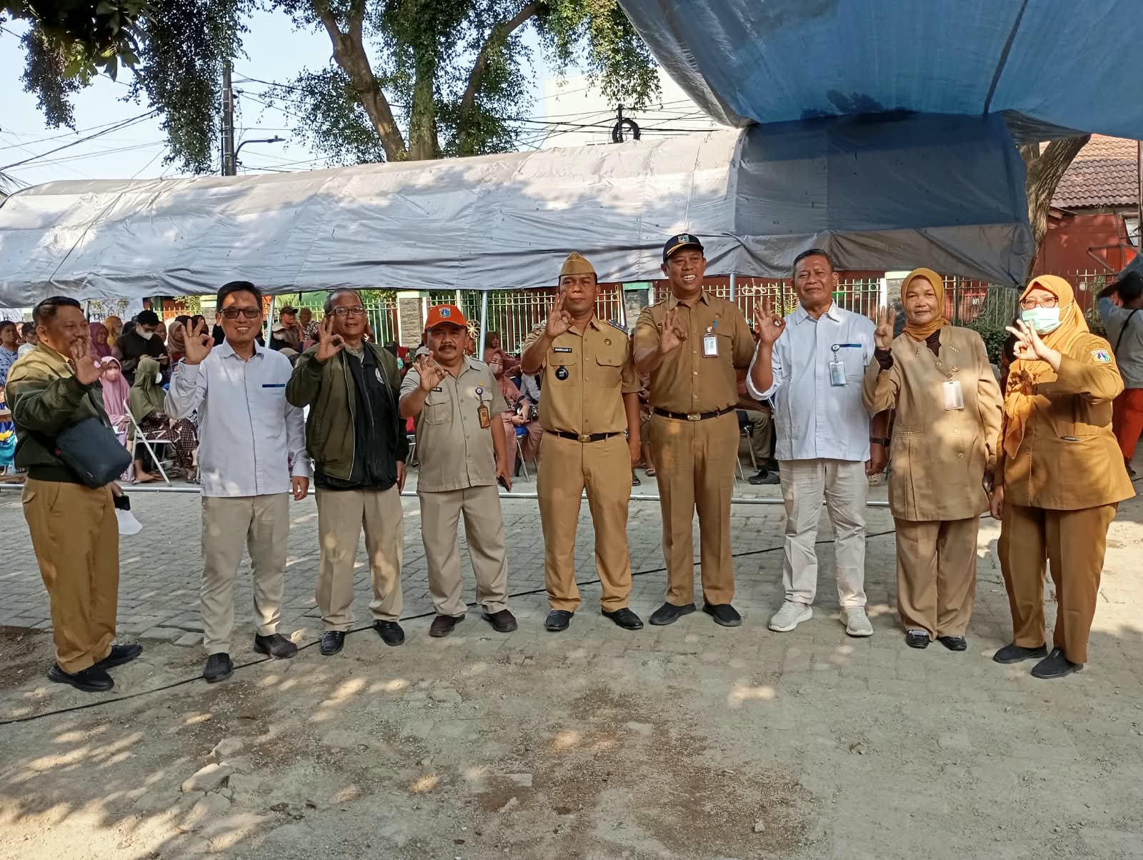 Pendistribusian Beras Bulog bagi 10.626 Warga Kelurahan Kalibaru 5