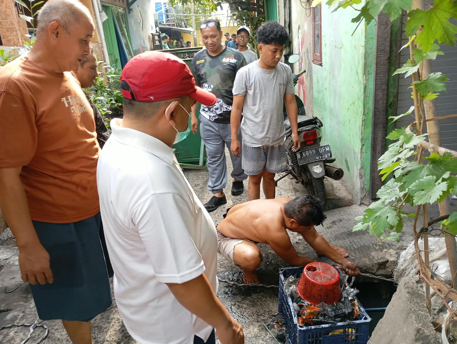 Monitoring Kerja Bakti di RW 001 Kelurahan Kalibaru 3