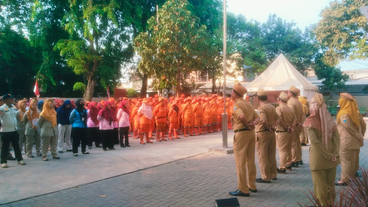 Apel Pagi Rutin yang diikuti oleh jajaran ASN dan PJLP Kelurahan Semper Barat. 5