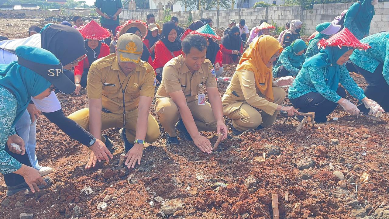 Dukung Ketahanan Pangan, Jajaran Semper Barat Sukseskan Gerakan Tanam Pangan Pendamping Beras 2