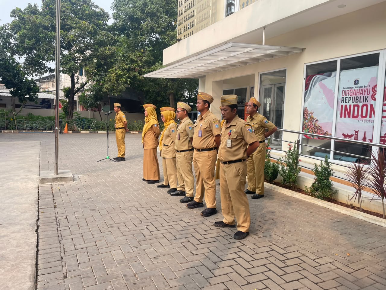 APEL PAGI ASN DAN PJLP KELURAHAN SEMPER BARAT 1