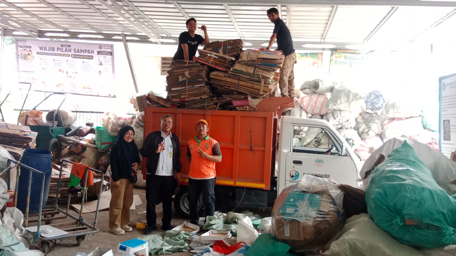 Gerakan Pilah Sampah Gencar Dilakukan di RW 02 dan RW 07, Pengawas Lapangan Tinjau TPS 2