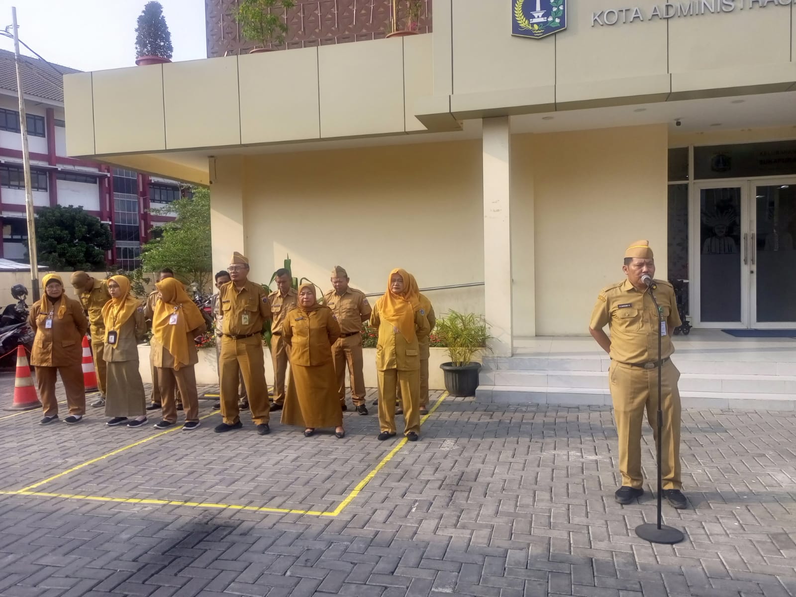 Giat Apel Senin Pagi Kelurahan Sukapura Bersama Kasie Kesra Kecamatan Cilincing 2