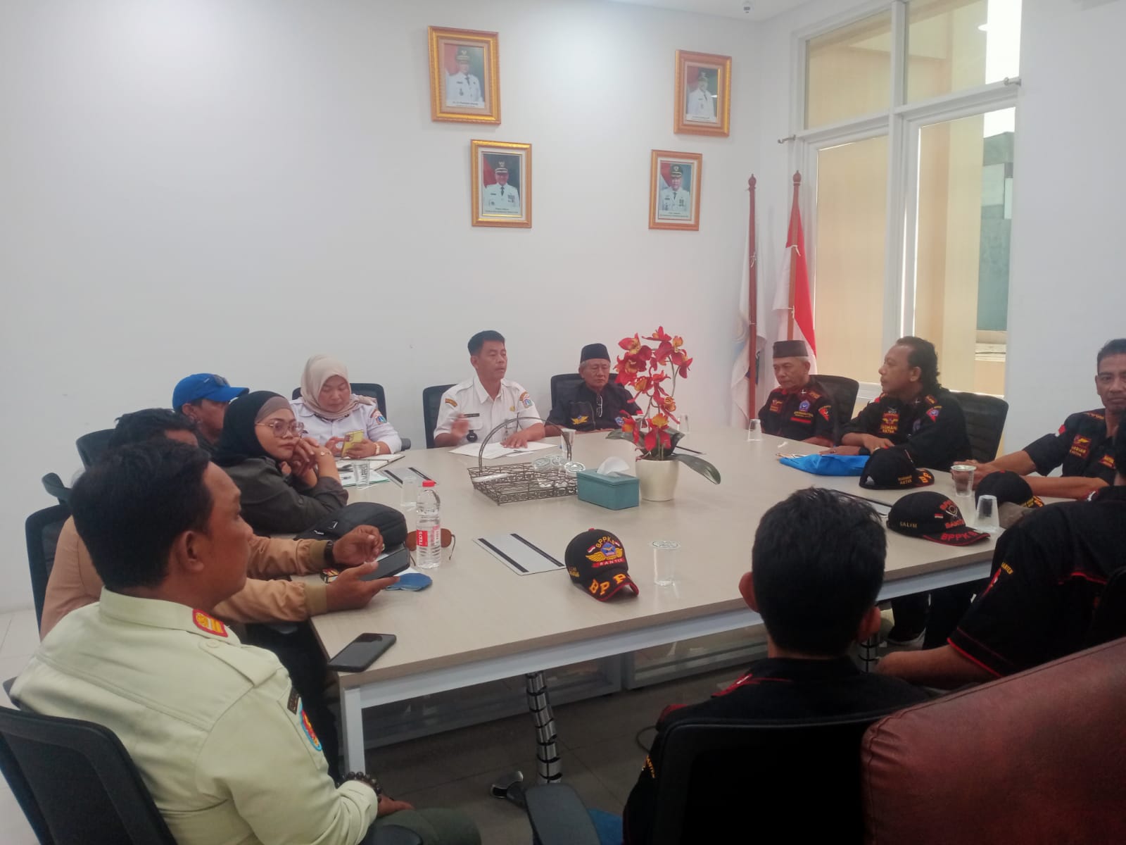 Perkuat Sinergi dan Kondusivitas Wilayah, Kelurahan Sukapura Gelar Audiensi Bersama BPPKB Ranting Sukapura Bersatu 2
