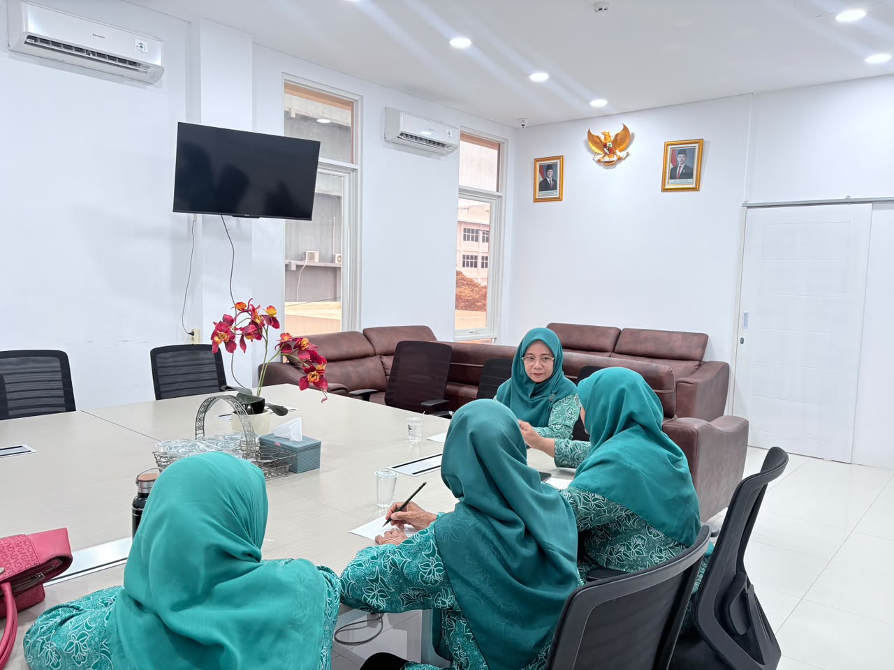 Perkuat Program Kerja dan Pelayanan Masyarakat, TP-PKK Kelurahan Sukapura Gelar Rapat Koordinasi 2