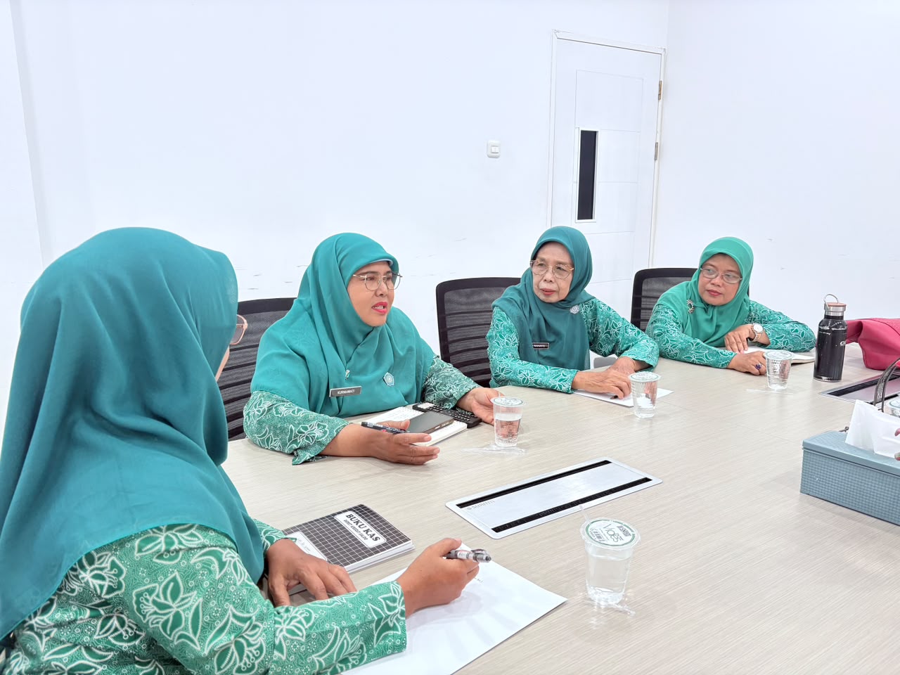 Perkuat Program Kerja dan Pelayanan Masyarakat, TP-PKK Kelurahan Sukapura Gelar Rapat Koordinasi 3