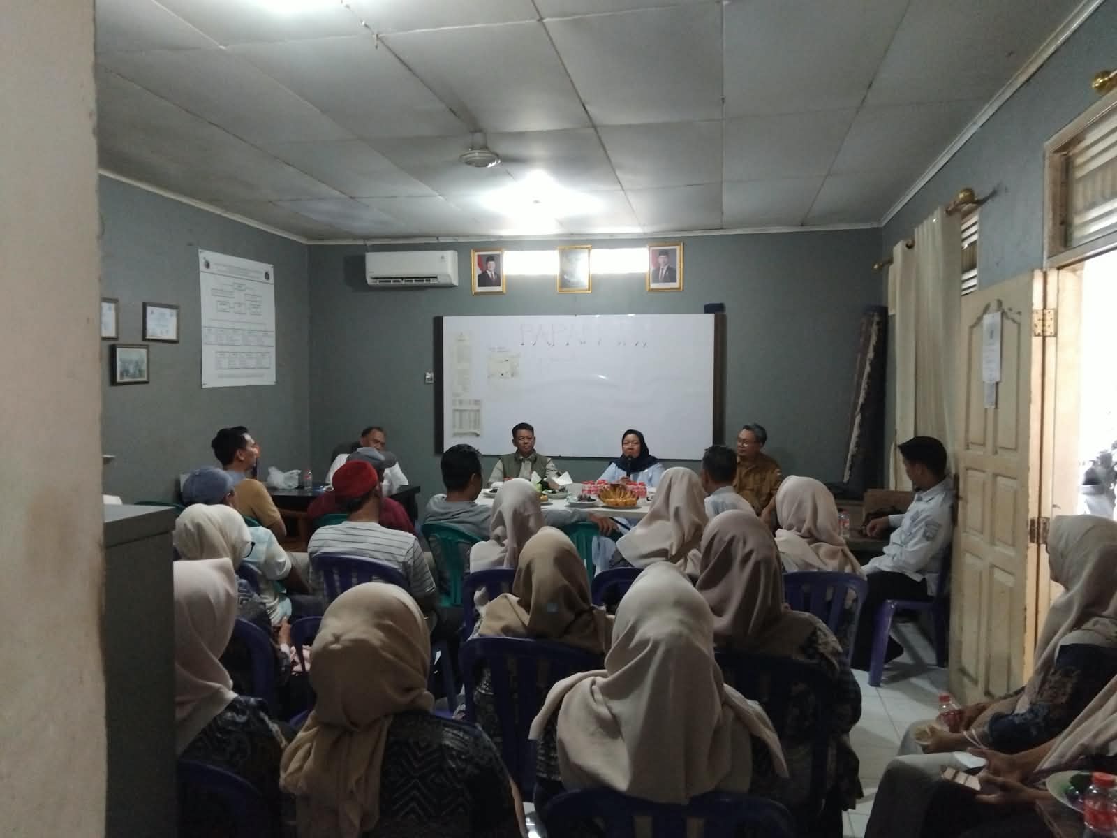 Tingkatkan Kesadaran Lingkungan, Pengurus RW 02 Sukapura Gelar Sosialisasi Pemilahan Sampah 3