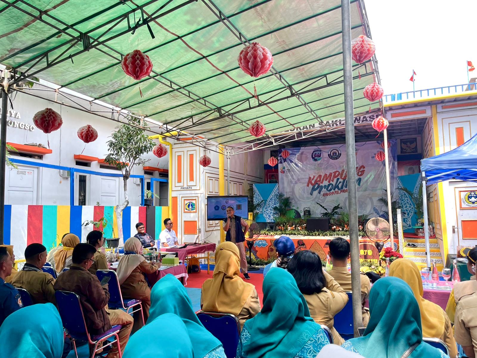 Dukung Aksi Iklim Warga, Wakil Camat Tanjung Priok Dampingi Verifikasi Lapangan ProKlim di Dua Kelurahan 5
