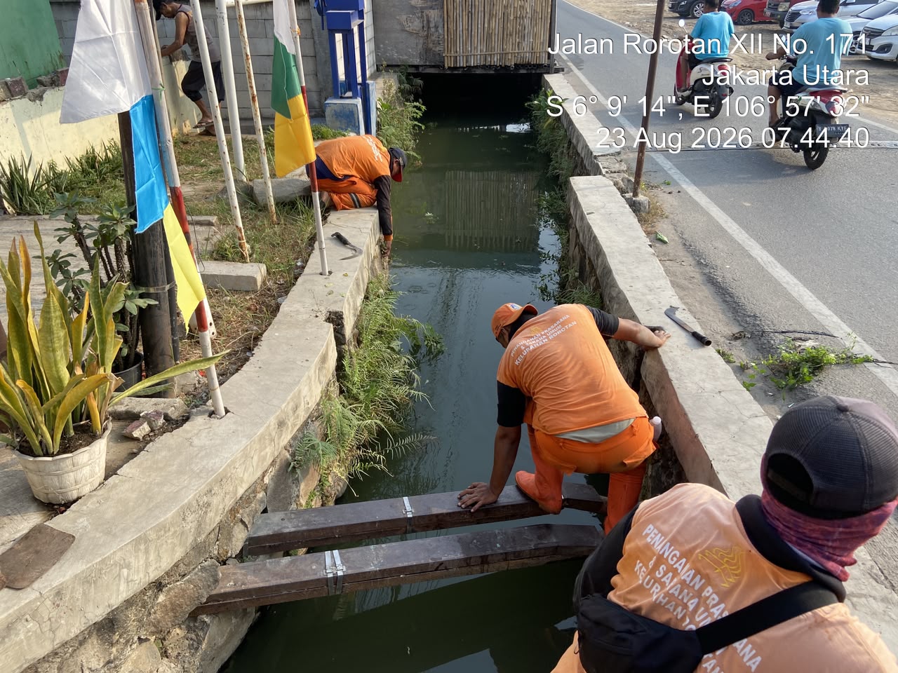 Kerja Bakti RW 07 Kelurahan Rorotan 1
