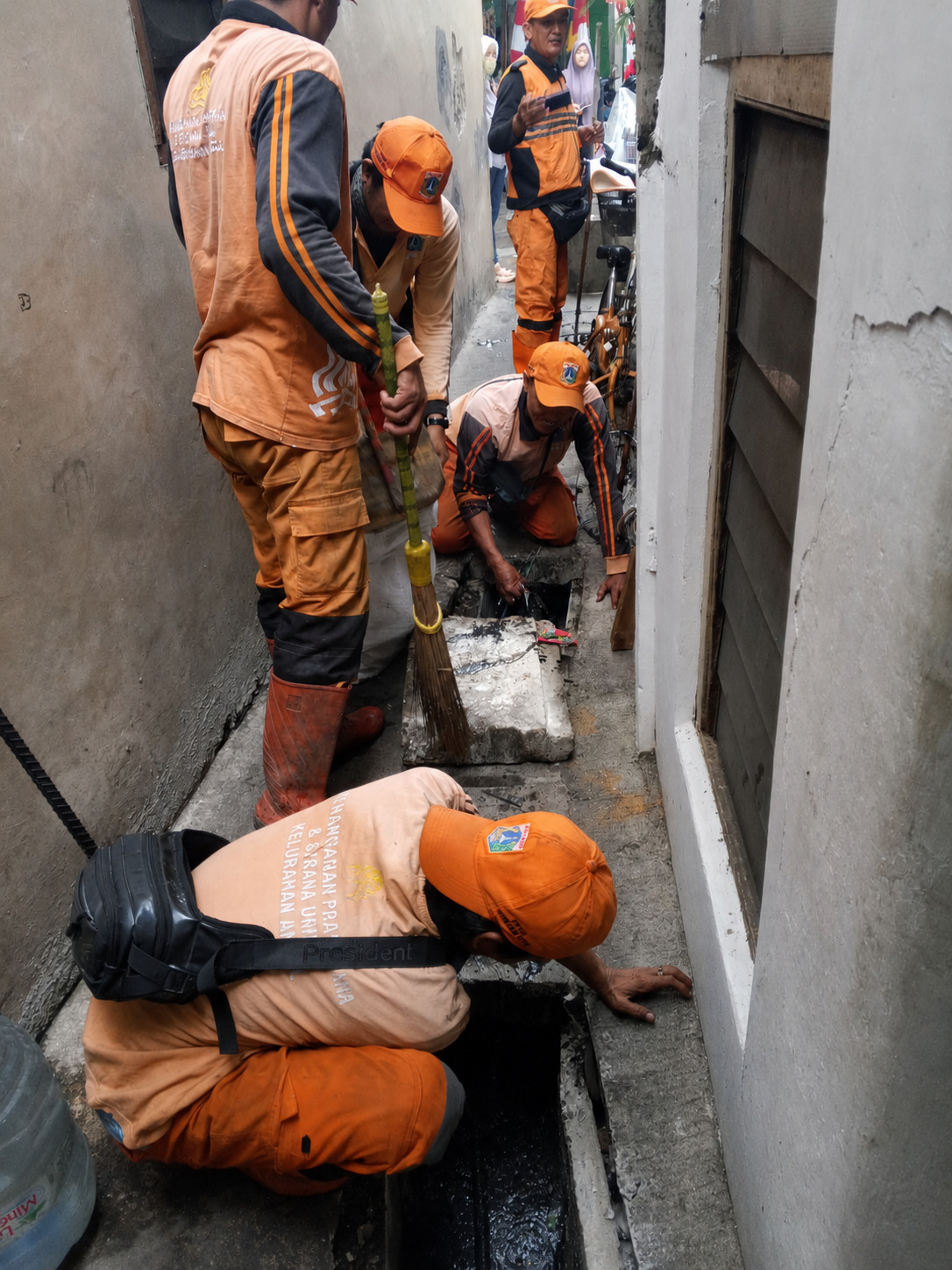 Kerja Bakti Minggu Pagi RW 05 Kelurahan Ancol 2