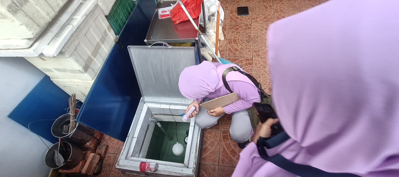 Gebyar Jumantik dan Pemberantasan Sarang Nyamuk (PSN) RW 009 Kelurahan Pademangan Timur: Membangun Kesadaran Bersama dalam Mencegah Penyakit yang Ditularkan Nyamuk 5