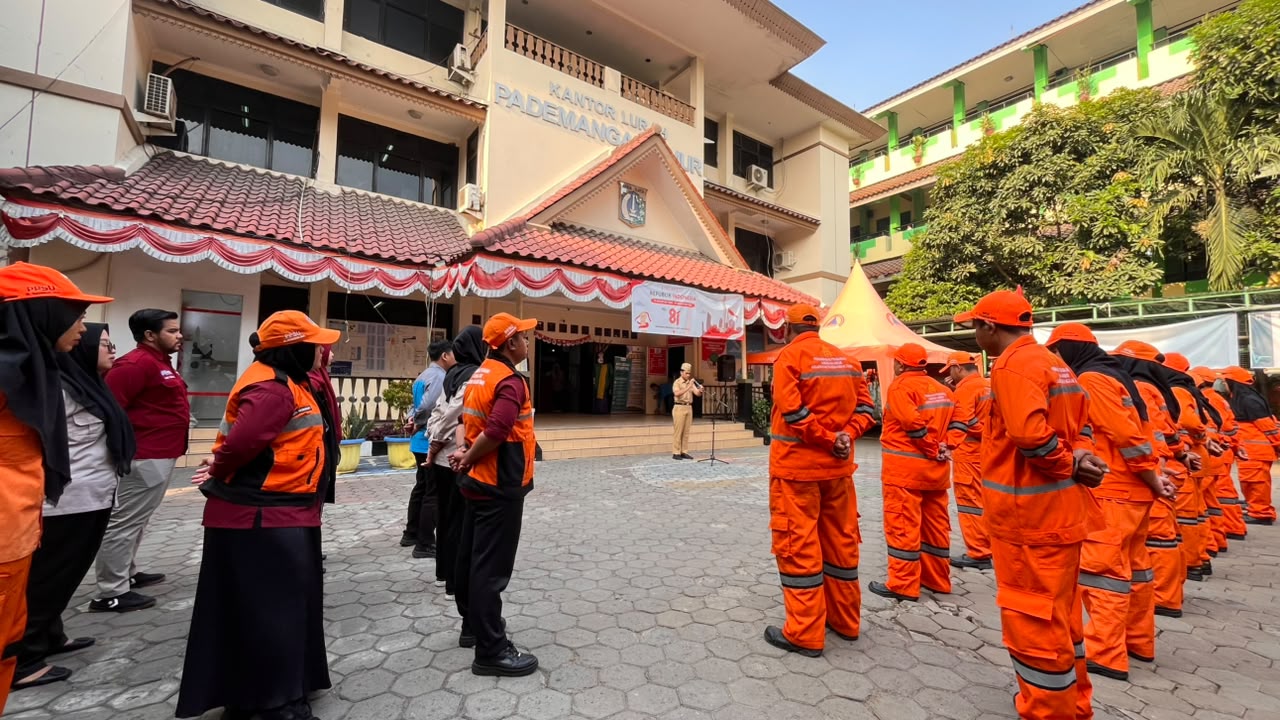 Apel Pagi Kelurahan Pademangan Timur: Mengawali Pekan dengan Disiplin, Koordinasi, dan Semangat Pelayanan 1