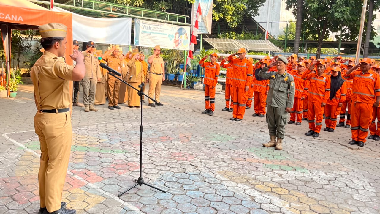 Apel Pagi Kelurahan Pademangan Timur: Mengawali Pekan dengan Disiplin, Koordinasi, dan Semangat Pelayanan 3