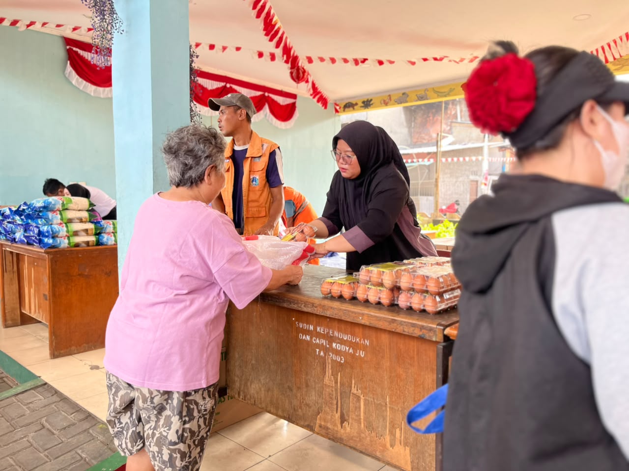 Pelaksanaan Program Pangan Bersubsidi di RPTRA Patimura Pademangan Timur: Memperkuat Akses Pangan Terjangkau bagi Masyarakat 1