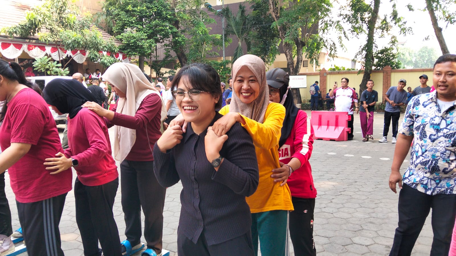 Semarak HUT ke-81 Kemerdekaan Indonesia: Kelurahan Pademangan Timur Turut Berpartisipasi dalam Perlombaan di Kecamatan Pademangan 2