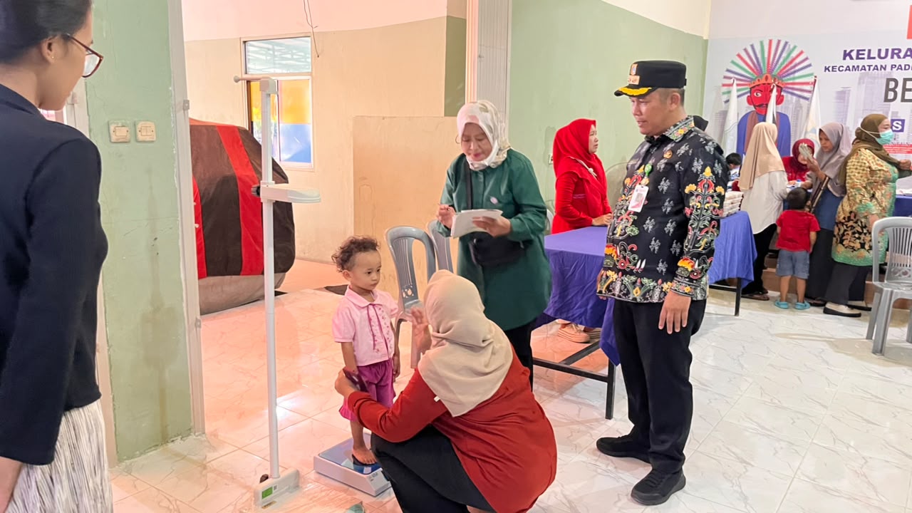 Posyandu sebagai Wujud Kepedulian terhadap Kesehatan Masyarakat di Wilayah RW 002 dan RW 008 2