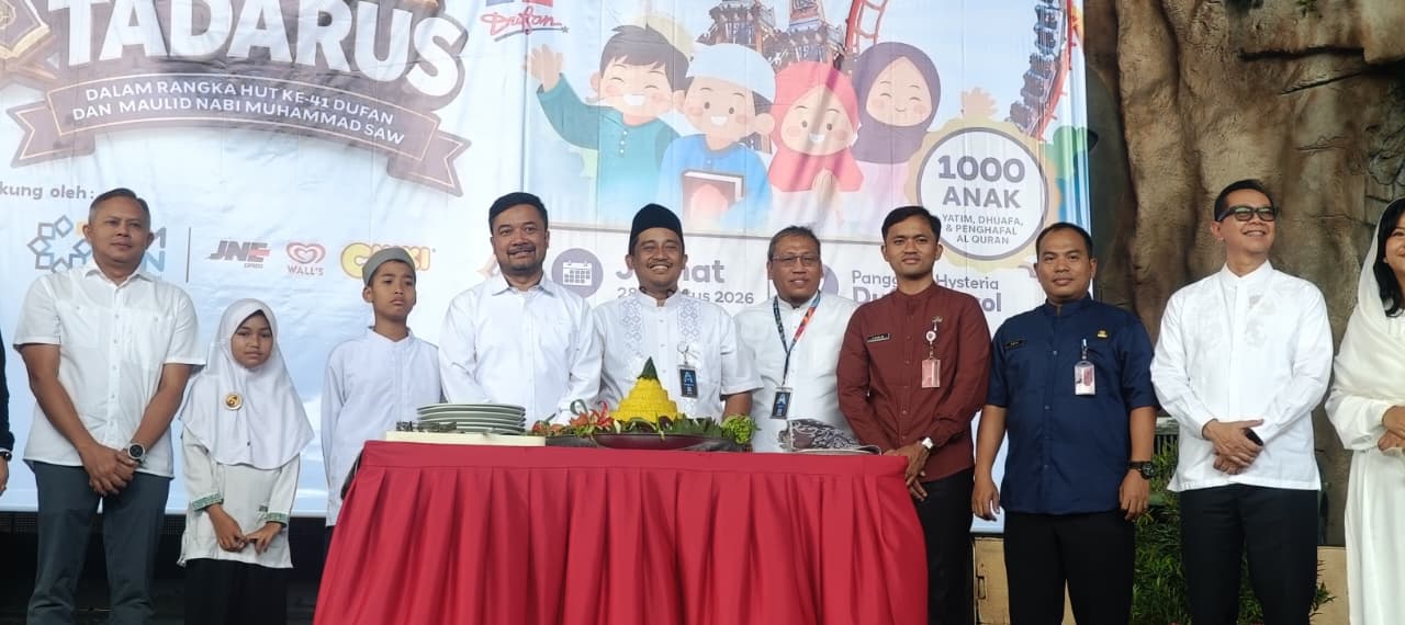 Gema Tadarus dan Santunan Anak Yatim Kehadiran Kelurahan Pademangan Timur dalam rangkaian HUT ke-41 Dunia Fantasi dan peringatan Maulid Nabi Muhammad SAW 6