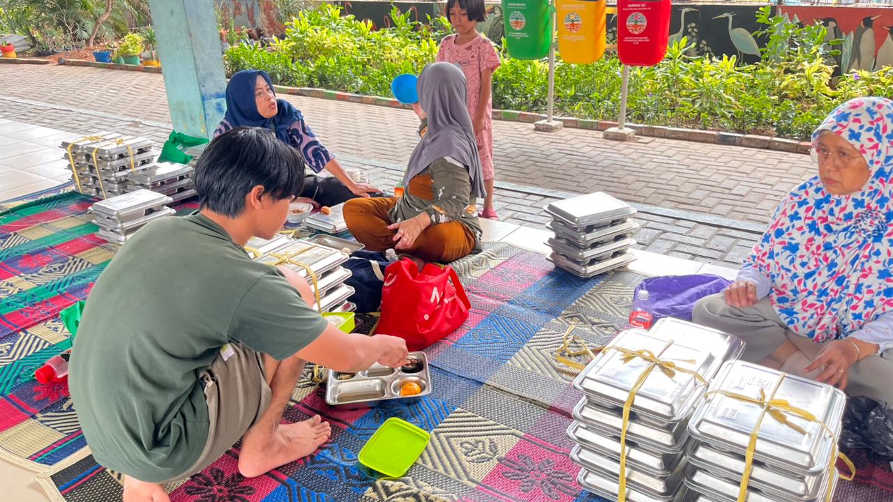 Pendistribusian MBG B3: Memperkuat Asupan Gizi bagi Generasi, Pemenuhan kebutuhan gizi kelompok rentan melalui pendistribusian MBG sebagai bagian dari upaya mendukung tumbuh kembang anak dan kesehatan ibu. 2