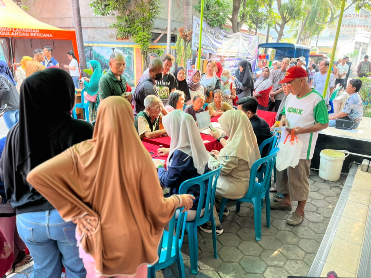 Pendistribusian Beras Bulog mulai dari Hari Ke-1 sampai hari ke-4 dan pendaftaran serta aktivasi Identitas Kependudukan Digital (IKD) telah selesai 2