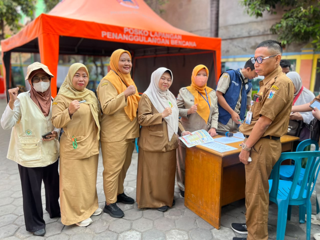 Pendistribusian Beras Bulog mulai dari Hari Ke-1 sampai hari ke-4 dan pendaftaran serta aktivasi Identitas Kependudukan Digital (IKD) telah selesai 5
