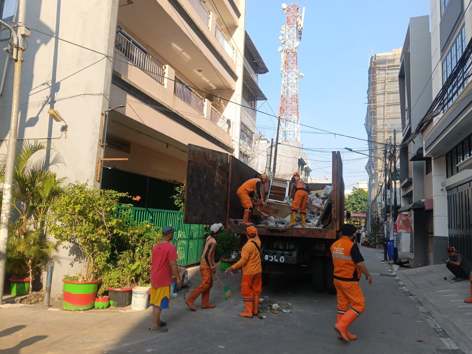 Kegiatan Kerja Bakti Wilayah RW 09 Kelurahan Pademangan Barat 1