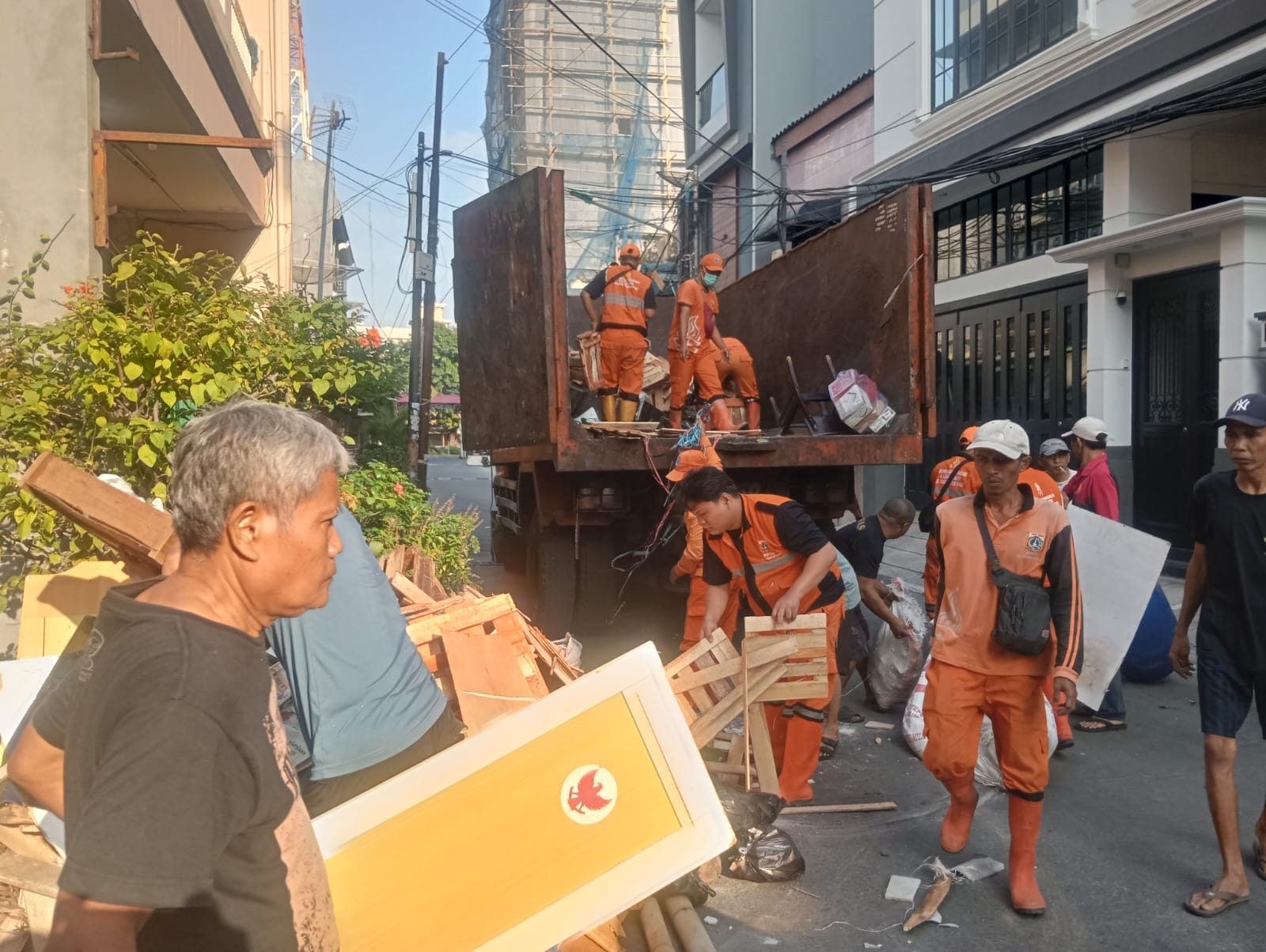 Kegiatan Kerja Bakti Wilayah RW 09 Kelurahan Pademangan Barat 3