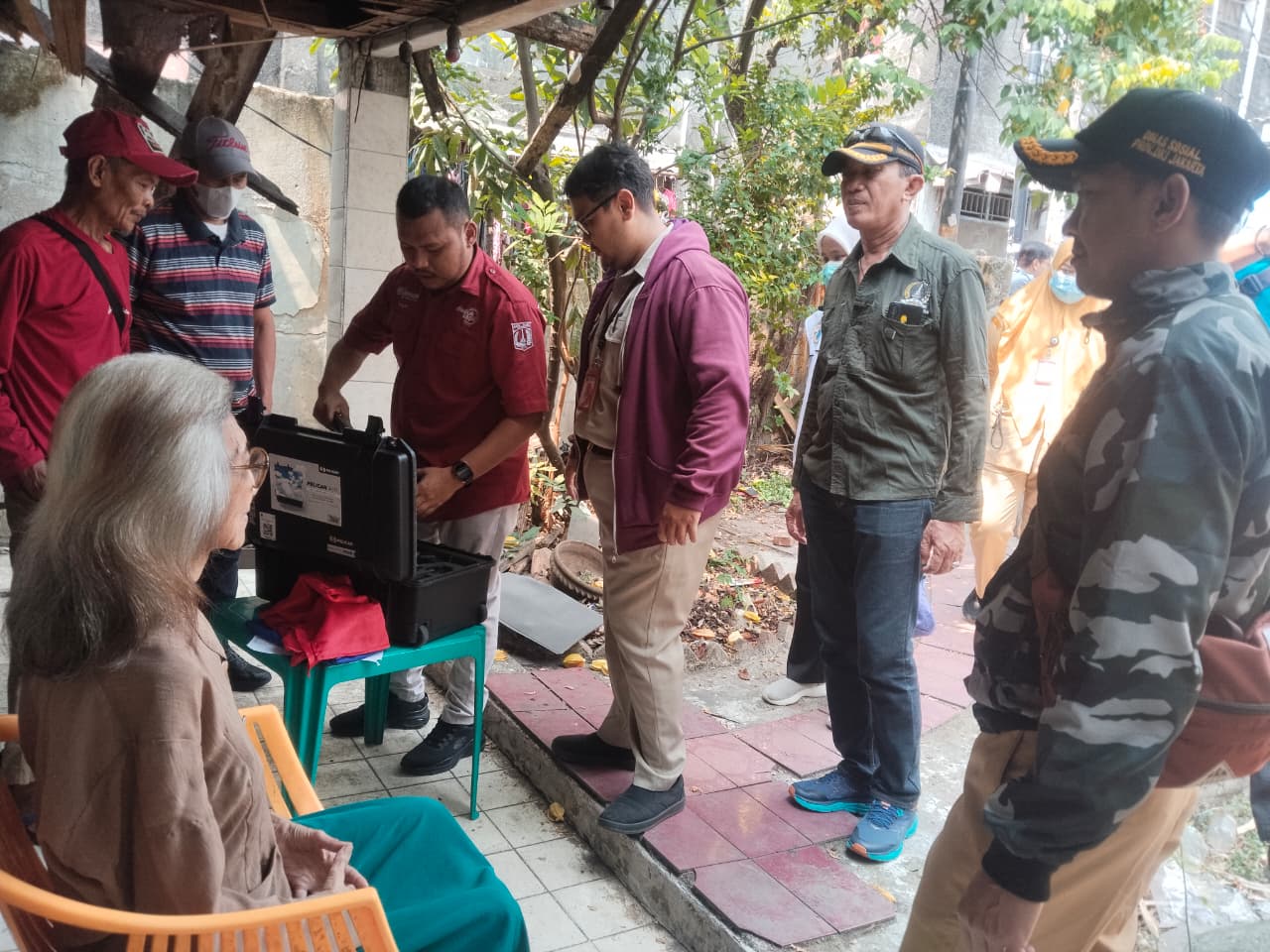 Kelurahan Pademangan Barat Lakukan Pengecekan Kondisi Lansia dan Rumah Tidak Layak Huni di RW 01 3