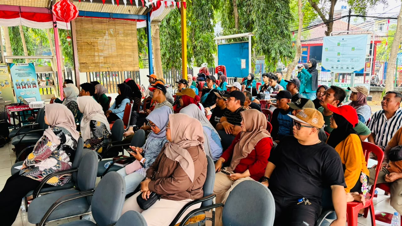 Kegiatan Pengabdian Kepada Masyarakat dari Universitas Negeri Jakarta dengan Tema Remaja Cerdas Berkarakter, Penguatan Literasi, Etika, dan Keterampilan Hidup di Era Digital. 4