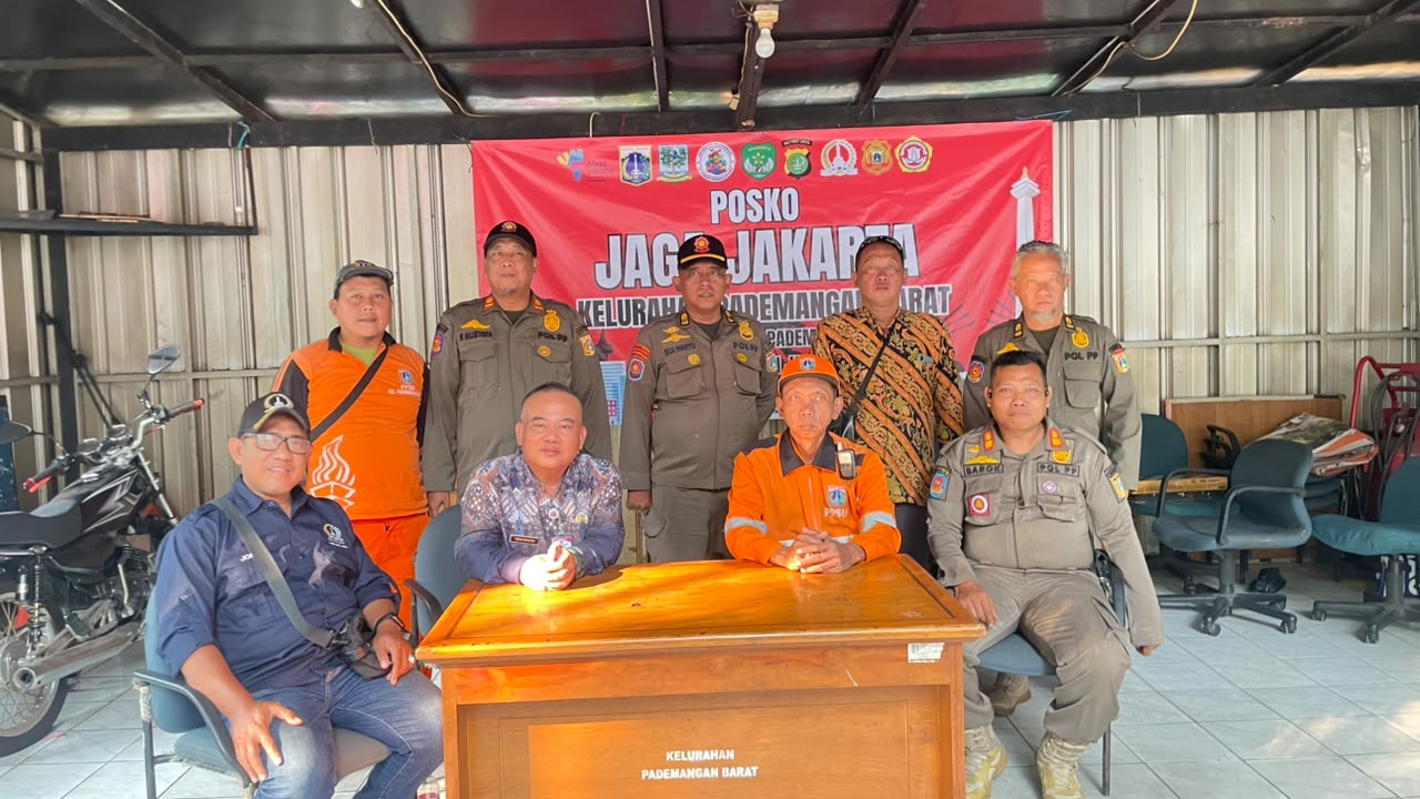 Piket Posko Jaga Jakarta di Kantor Kelurahan Pademangan Barat 2