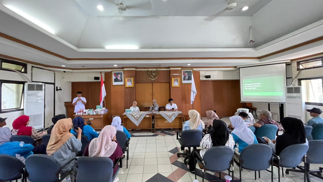 Kegiatan Sosialisasi Pilah Sampah di Kelurahan Pademangan Barat 4