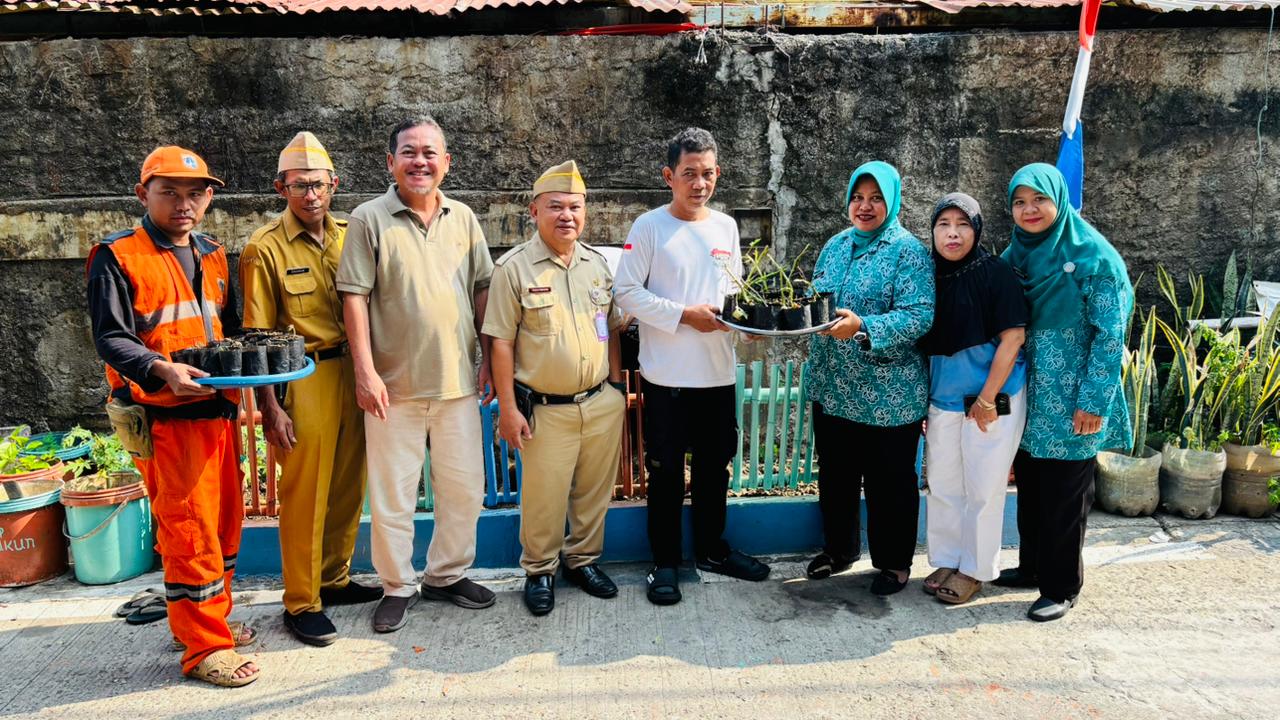 Kegiatan Tanam Serentak diwilayah RW 009. 3