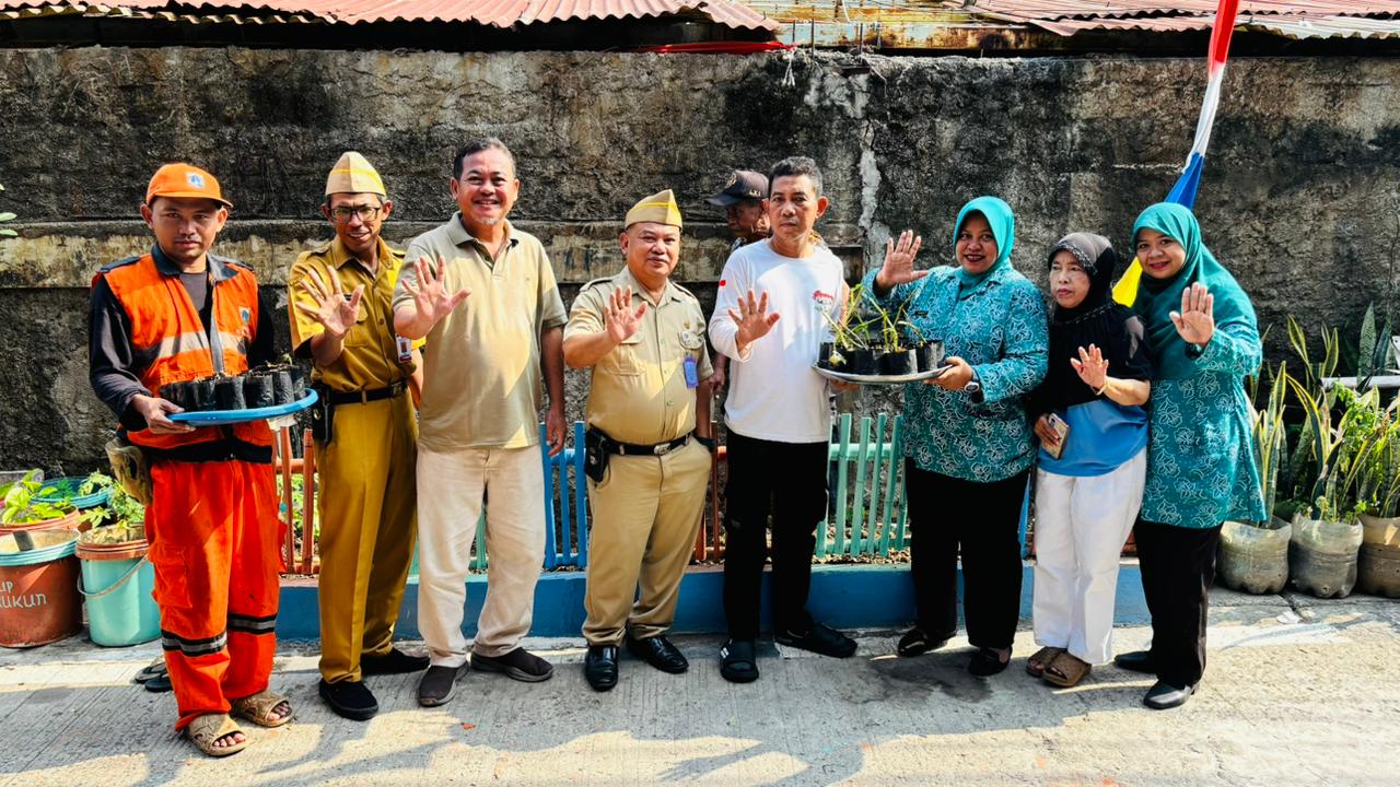 Kegiatan Tanam Serentak diwilayah RW 009. 2