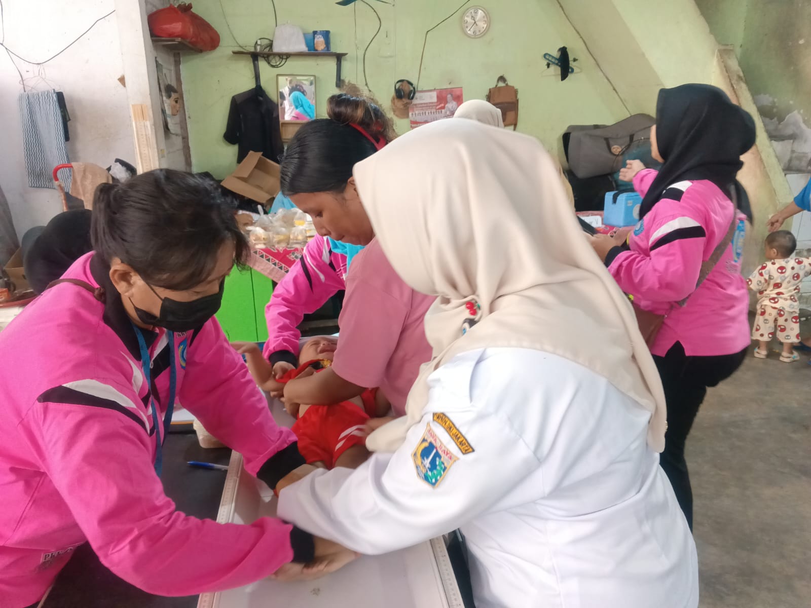 Monitoring Kegiatan Posyandu Balita di RW 004 dan RW 005 Kelurahan Pademangan Barat. 3