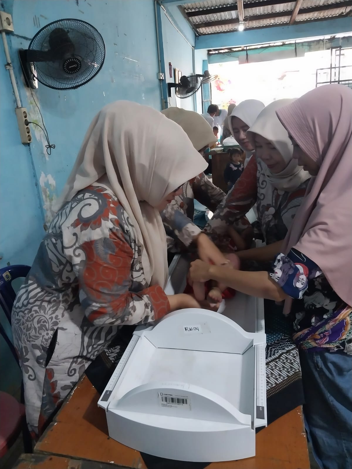 Monitoring Kegiatan Posyandu Balita di RW 004 dan RW 005 Kelurahan Pademangan Barat. 2