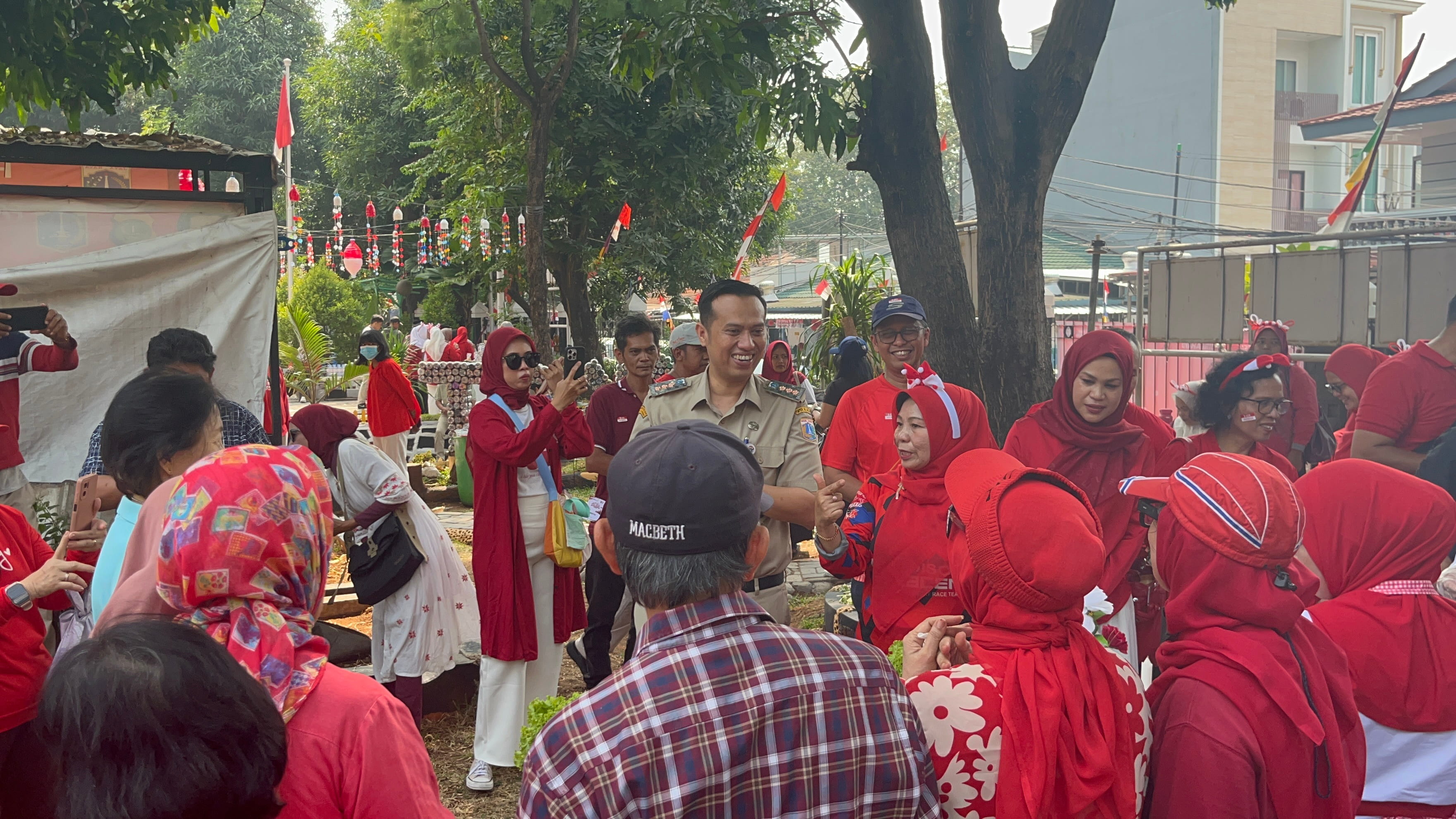 Semangat Kemerdekaan di Kelapa Gading Timur, Pertin PKK Dirangkai Senam dan Lomba Kreatif 5
