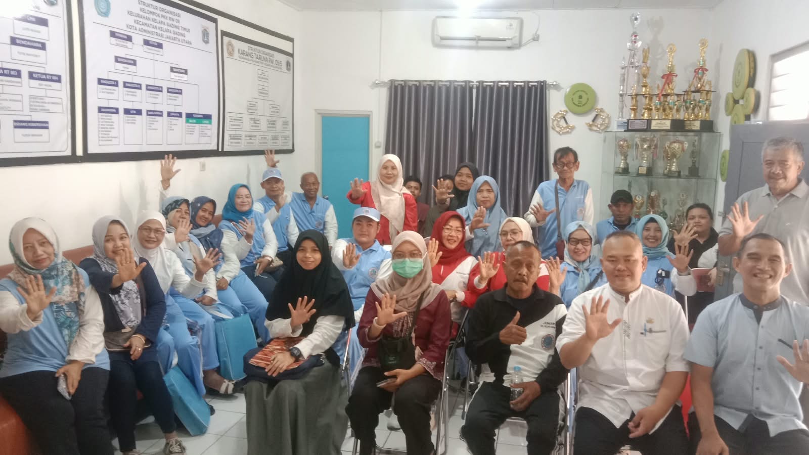 Cegah DBD, Kelurahan Kelapa Gading Timur Laksanakan Monitoring PSN di RW 05 1