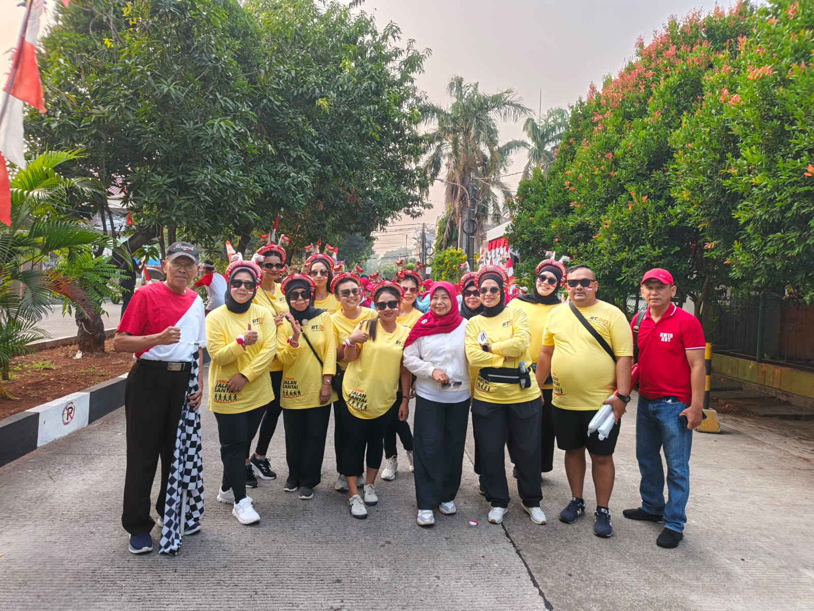Lurah Kelapa Gading Timur Hadiri Semarak Jalan Sehat RW 010 dalam rangka HUT RI Ke-81 4