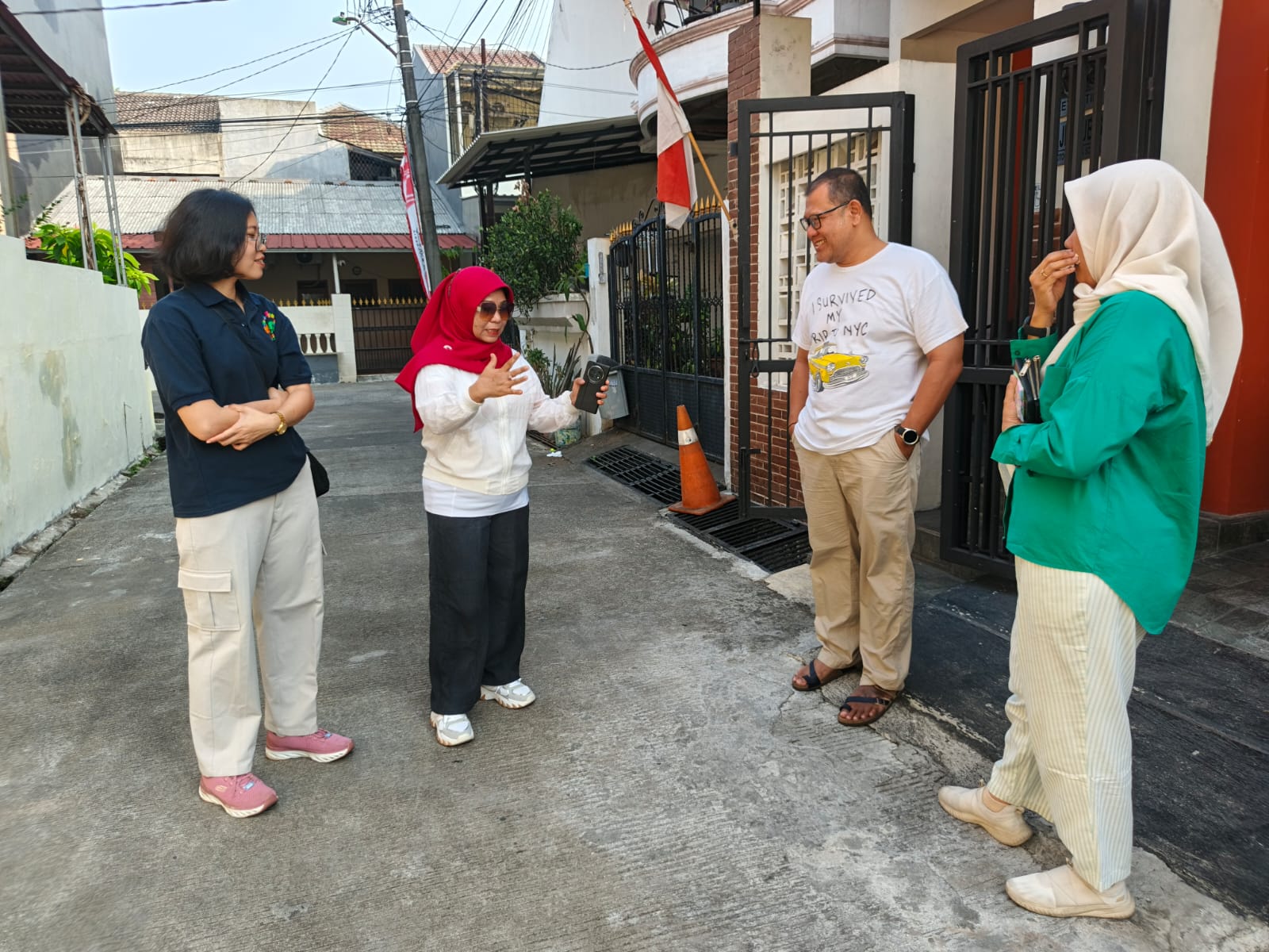 Kerja Bakti RW 07, Kelurahan Kelapa Gading Timur Bersihkan Lingkungan dan Fasilitas Umum 4