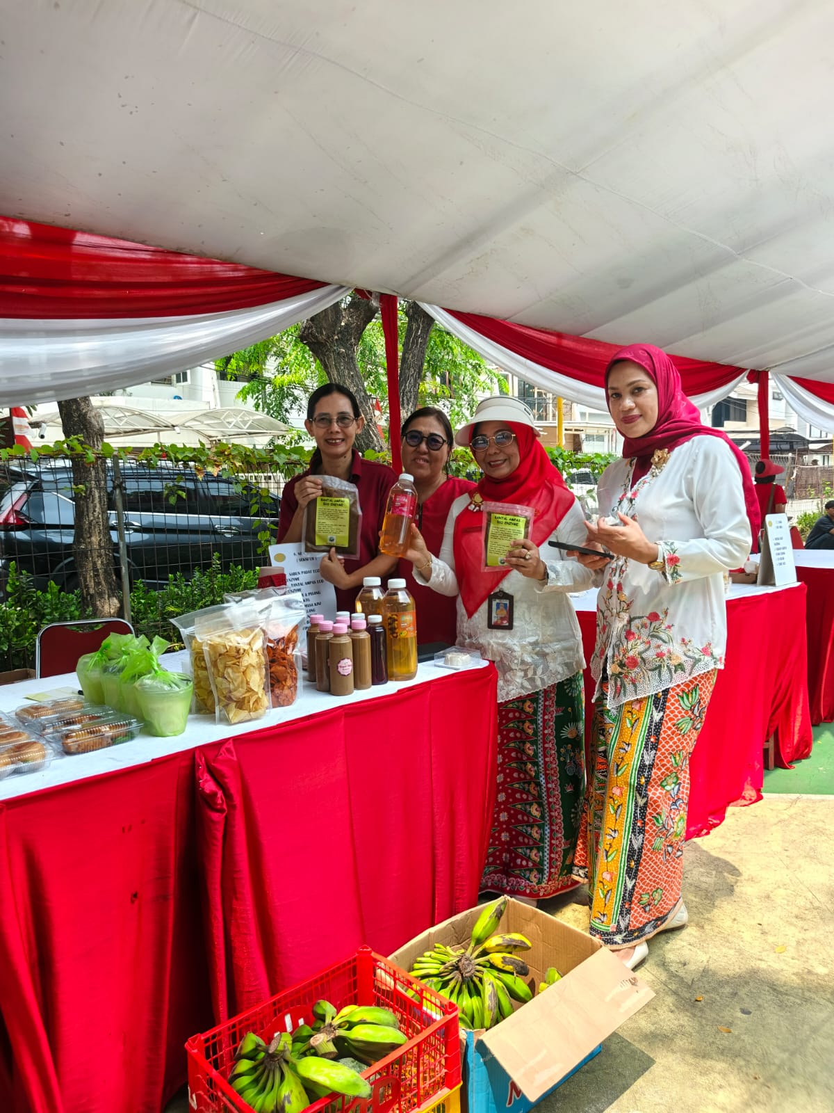 Semarak Kemerdekaan di RW 015, Perayaan HUT RI ke-81 Dimeriahkan Bazar Warga 1