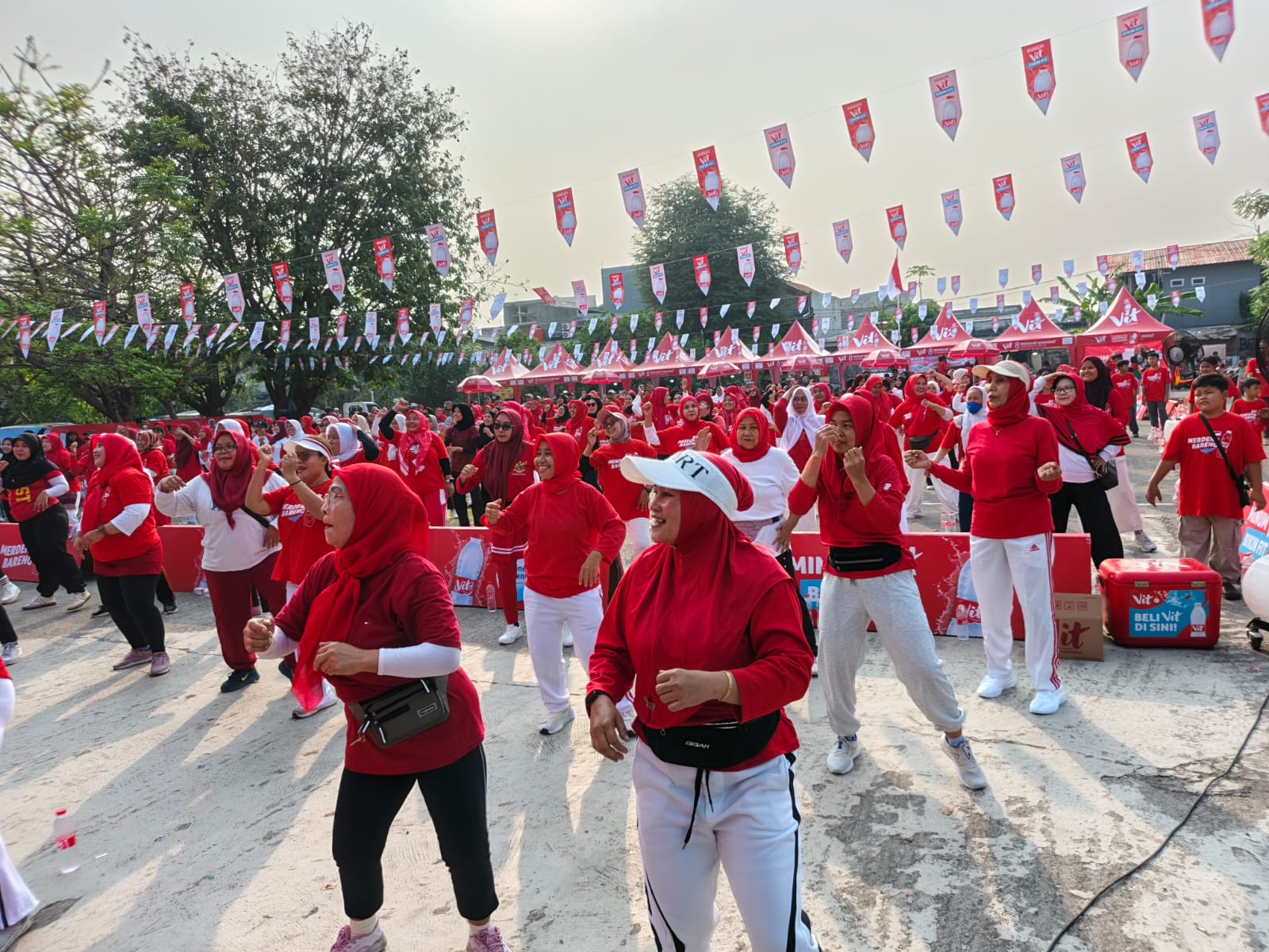 Pesta Rakyat Semarak Kemerdekaan HUT RI Ke-81 Meriahkan RW 004 Kelapa Gading Timur 5
