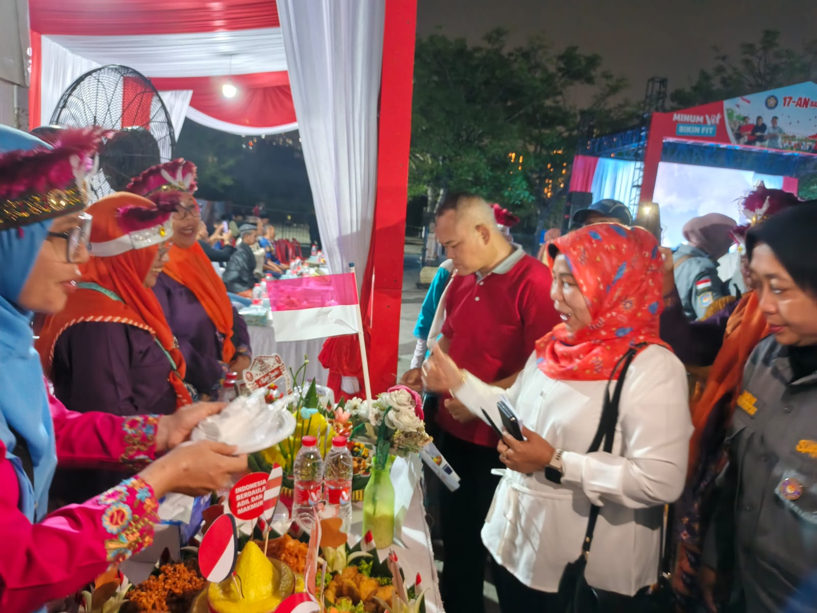 Malam Ramah Tamah Semarak Kemerdekaan HUT RI ke-81 di RW 004 Perkuat Silaturahmi dan Kebersamaan Warga 3