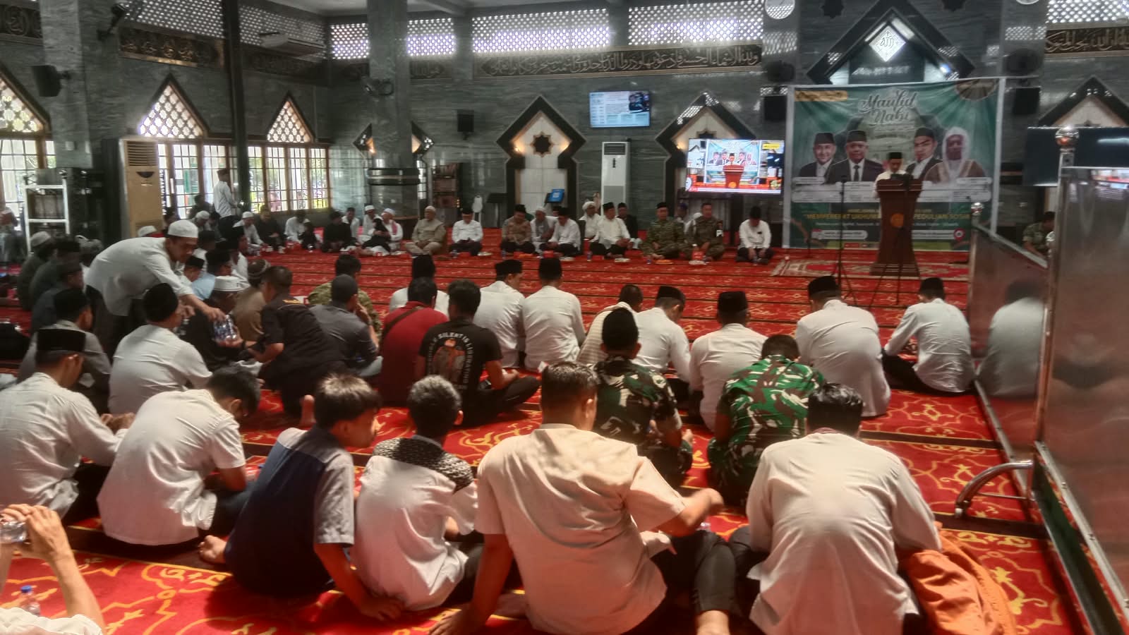 Lurah Kelapa Gading Timur Dampingi Wali Kota Jakarta Utara Hadiri Peringatan Maulid Nabi Muhammad SAW 1448 H 4
