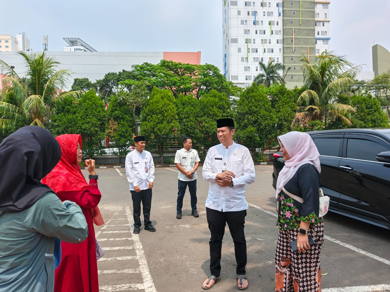 Lurah Kelapa Gading Timur Dampingi Wali Kota Jakarta Utara Hadiri Peringatan Maulid Nabi Muhammad SAW 1448 H 2
