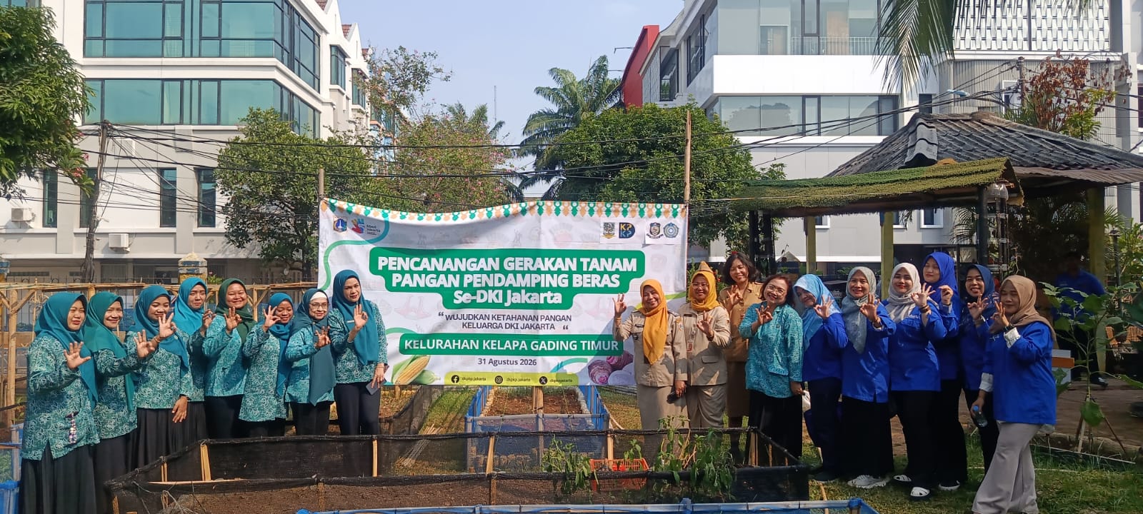 Kelurahan Kelapa Gading Timur Ikuti Pencanangan Gerakan Tanam Serentak Tanaman Pangan Pendamping Beras 5