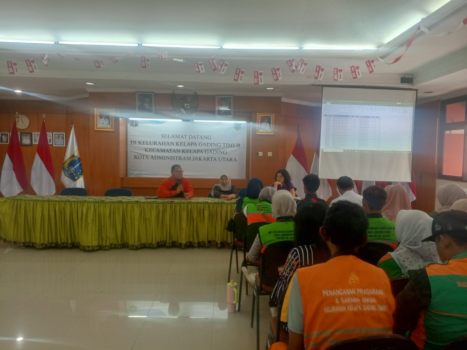 Kelurahan Kelapa Gading Timur Gelar Rapat Koordinasi Pendamping BPS RW 1