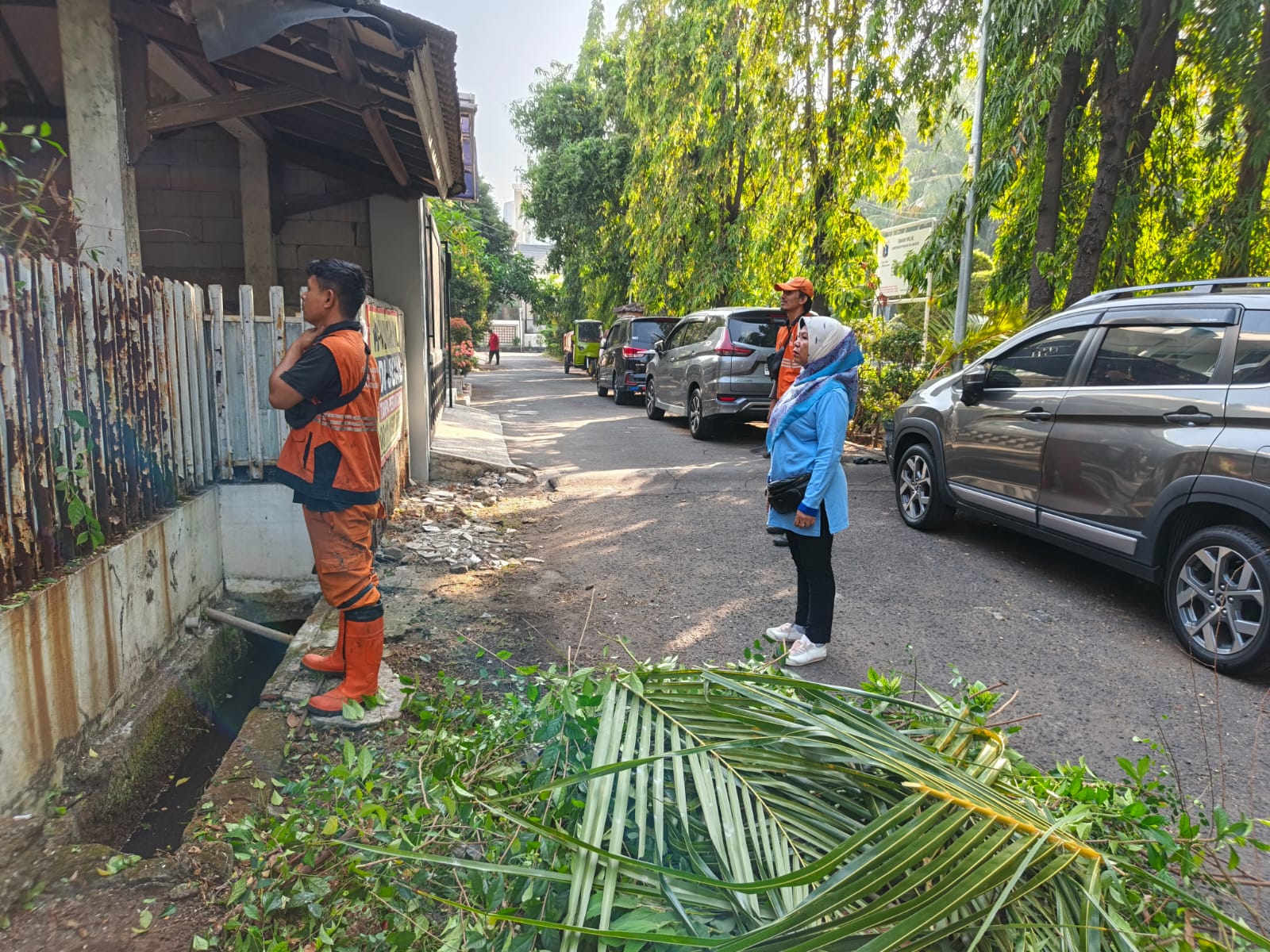 Kerja Bakti Minggu Pagi, Kelurahan Kelapa Gading Timur Perkuat Aksi Kebersihan 6