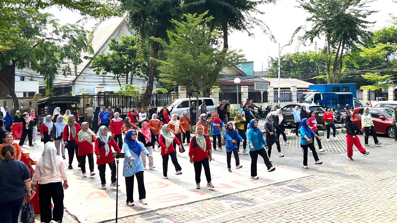 Kegiatan Senam Bersama ASN Se-Kecamatan Koja, Upaya Menjaga Kebugaran dan Kebersamaan Aparatur 4